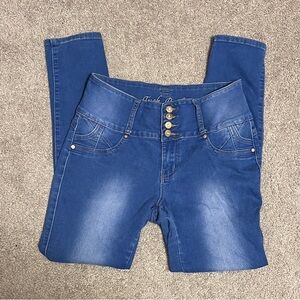 listing-status-banner